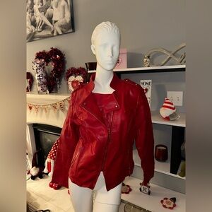 NWOT chouyatou Women's Fashion Studded Shaping Faux Leather Biker Jacket (Large)